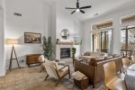 A bright & spacious 4BD vacation home in historic Cottonwood
